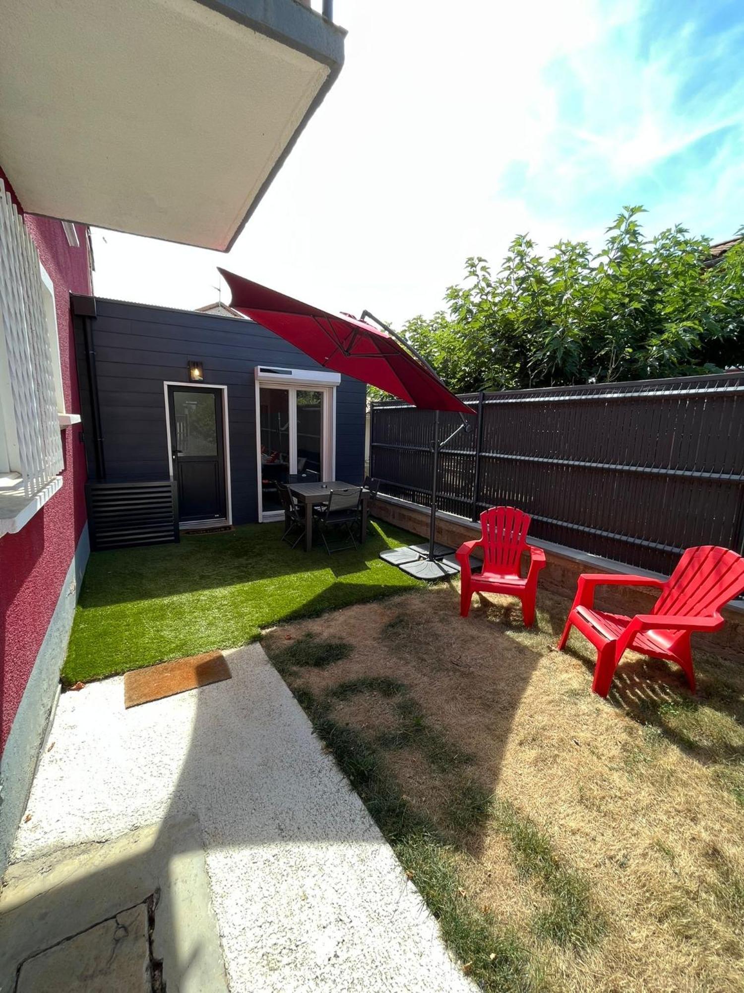 Maison Rouge Millau Exterior photo